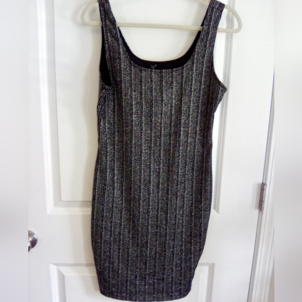 IRIS form fitted shimmery black & silver knee length dress size Large